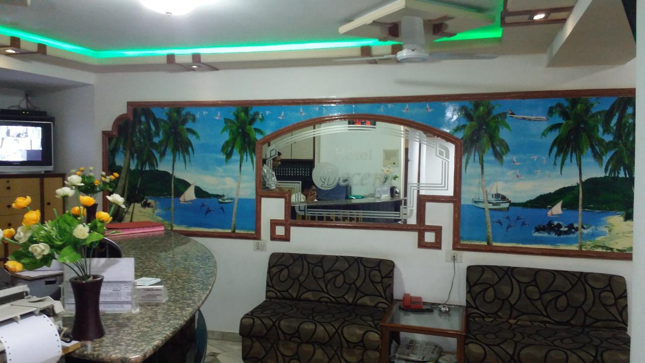 Hotel Decent Surat Exterior photo